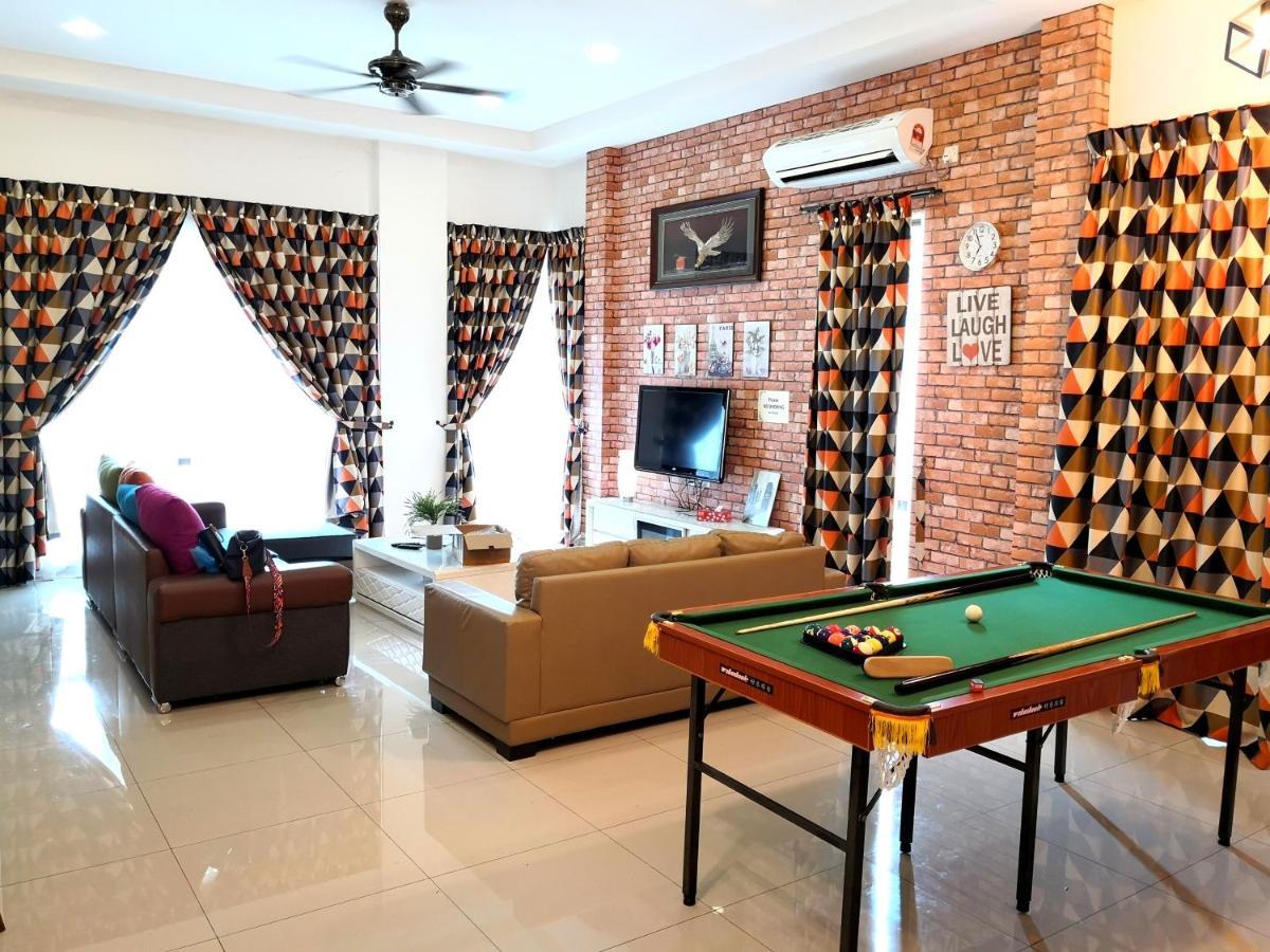 Teluk Batik 17Paradisehome Private Pool Karaoke Snooker Bbq 15Pax Lumut Exteriör bild