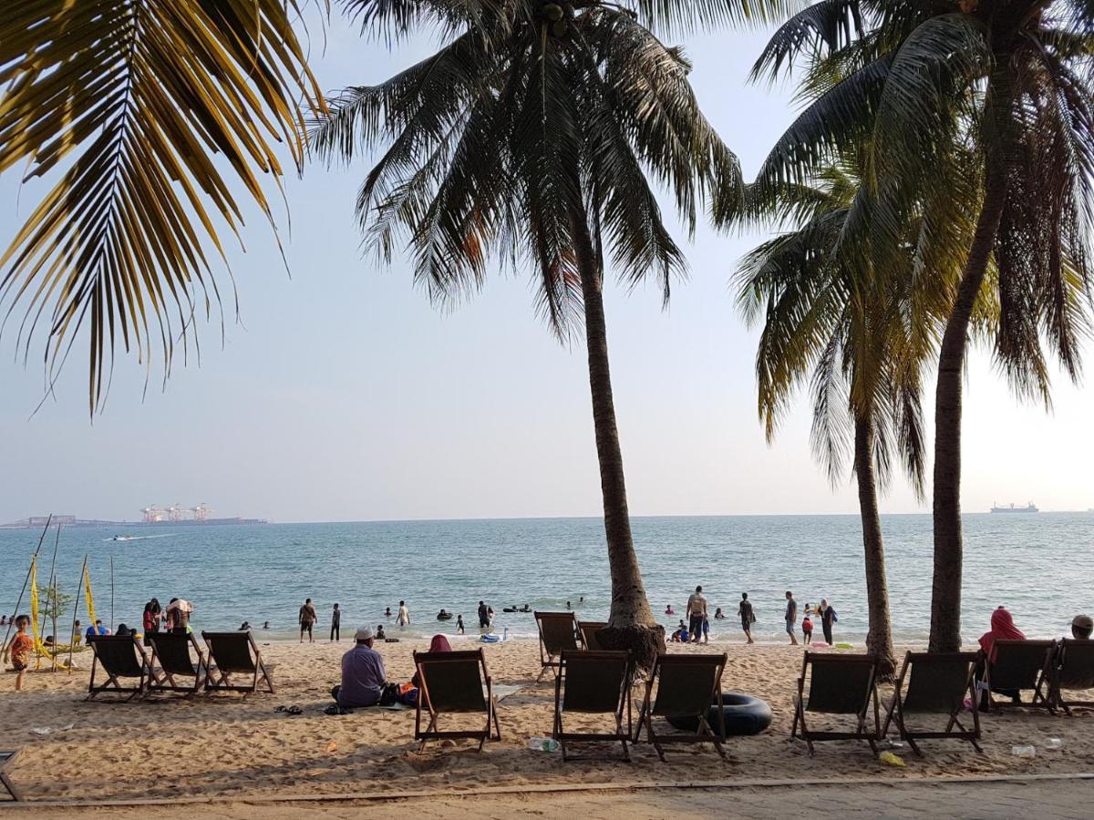 Teluk Batik 17Paradisehome Private Pool Karaoke Snooker Bbq 15Pax Lumut Exteriör bild