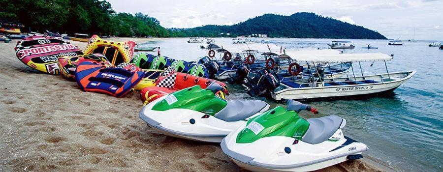 Teluk Batik 17Paradisehome Private Pool Karaoke Snooker Bbq 15Pax Lumut Exteriör bild