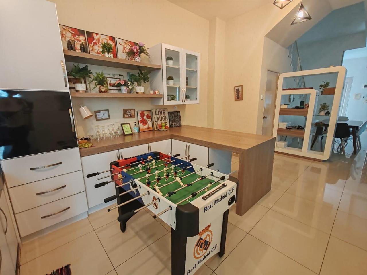 Teluk Batik 17Paradisehome Private Pool Karaoke Snooker Bbq 15Pax Lumut Exteriör bild