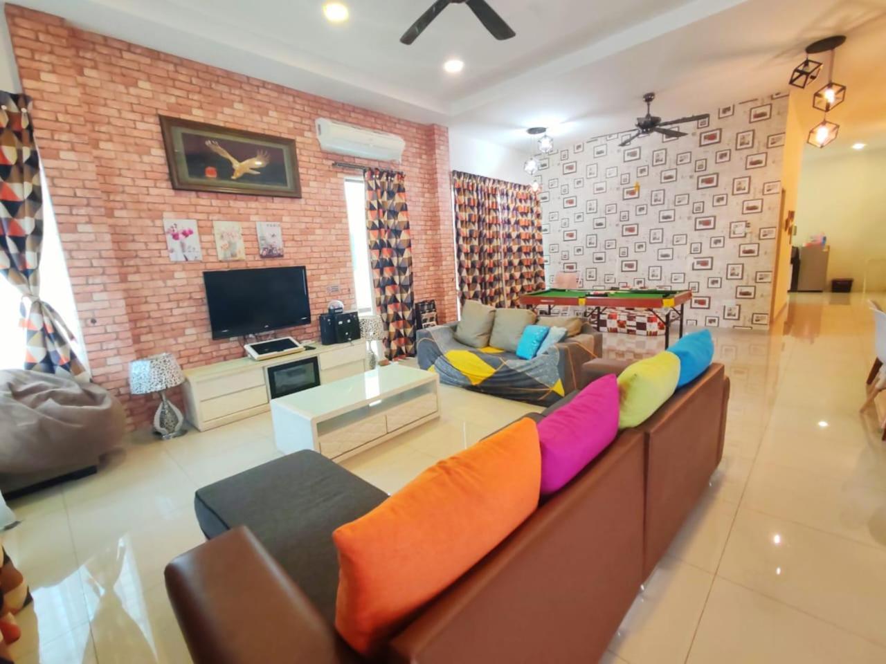 Teluk Batik 17Paradisehome Private Pool Karaoke Snooker Bbq 15Pax Lumut Exteriör bild