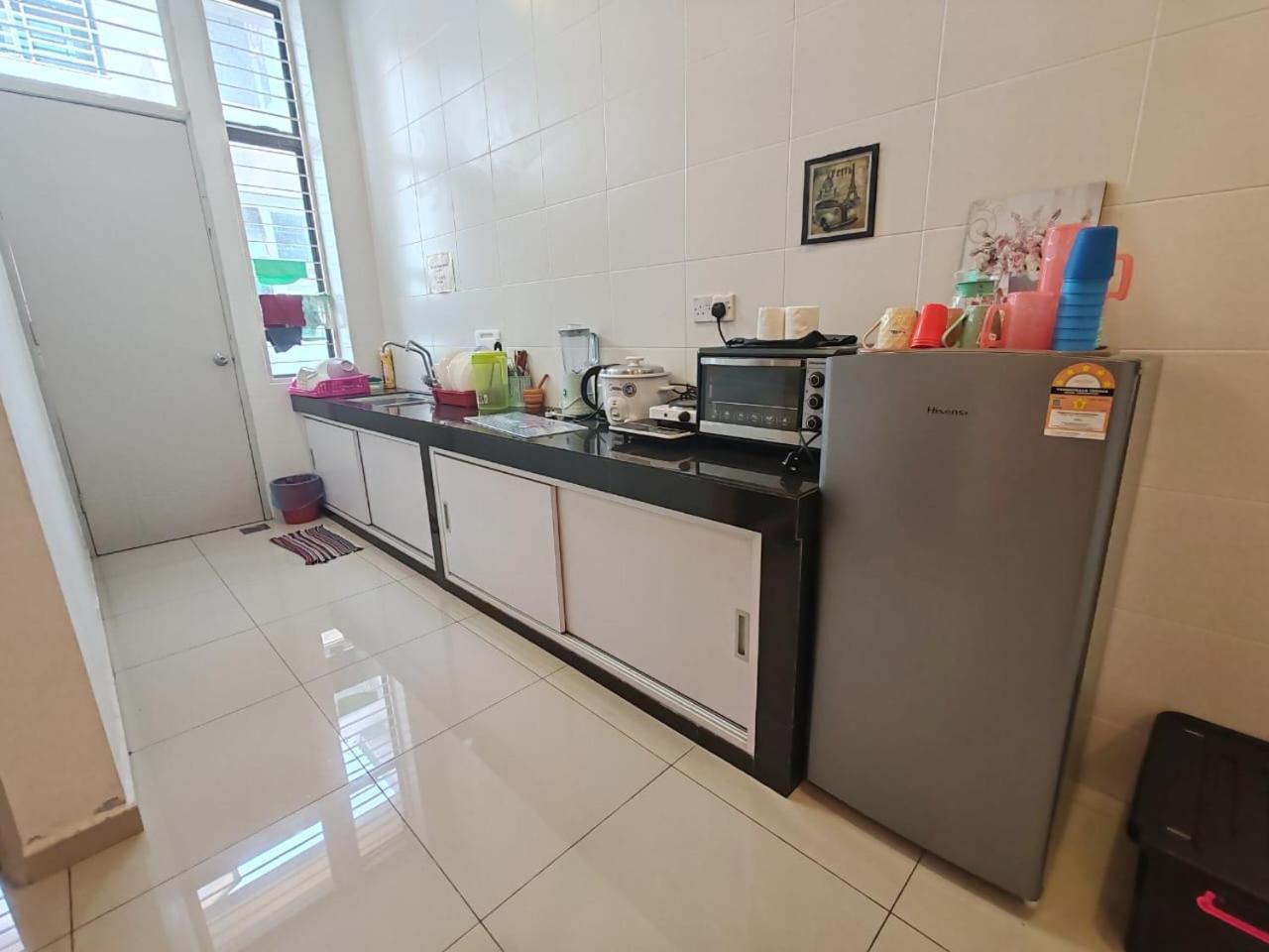 Teluk Batik 17Paradisehome Private Pool Karaoke Snooker Bbq 15Pax Lumut Exteriör bild